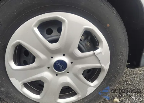 2018 Ford Focus S z USA, uszkodzony, nr VIN 1FADP3E2XJL202164